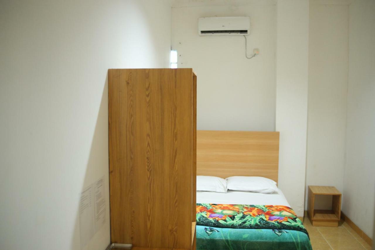 Reddoorz Syariah Near Lahat Station Exterior photo