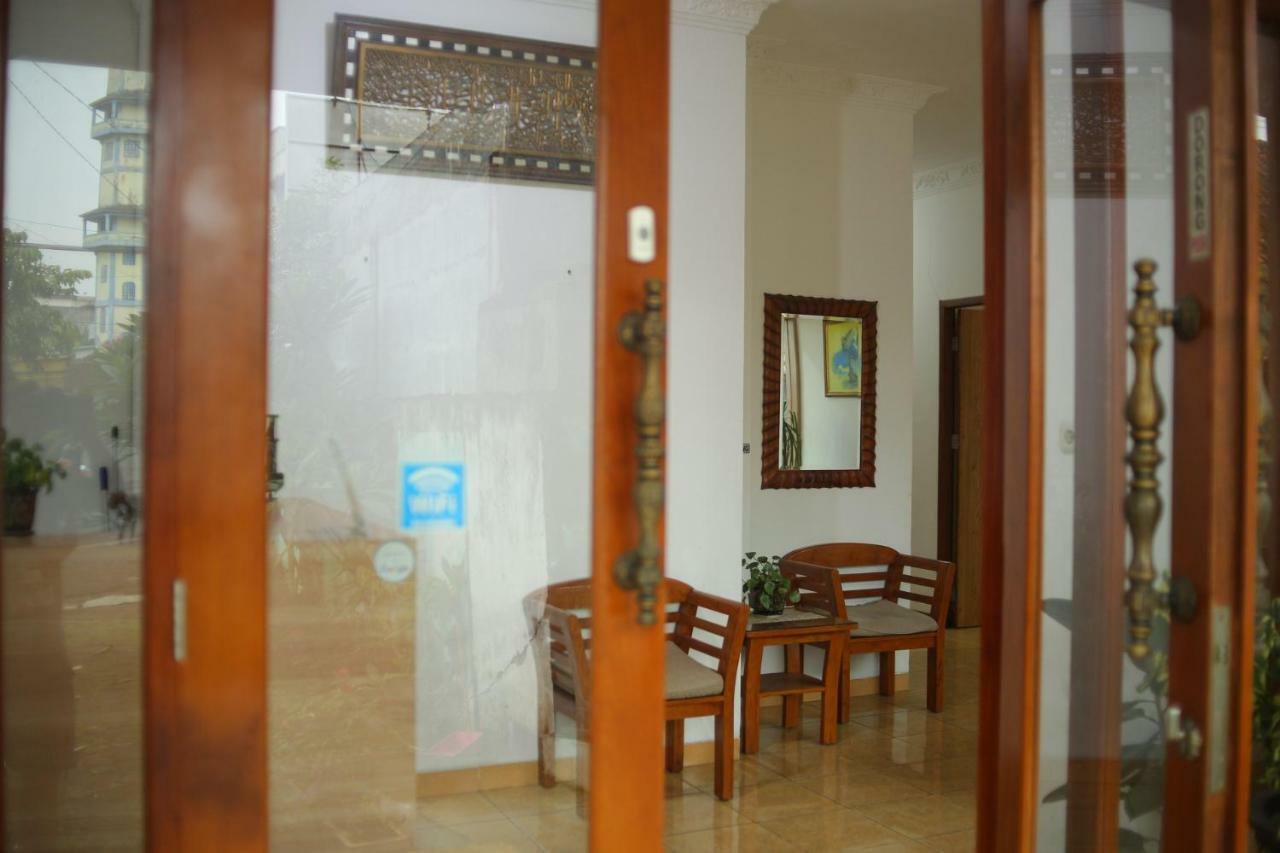 Reddoorz Syariah Near Lahat Station Exterior photo