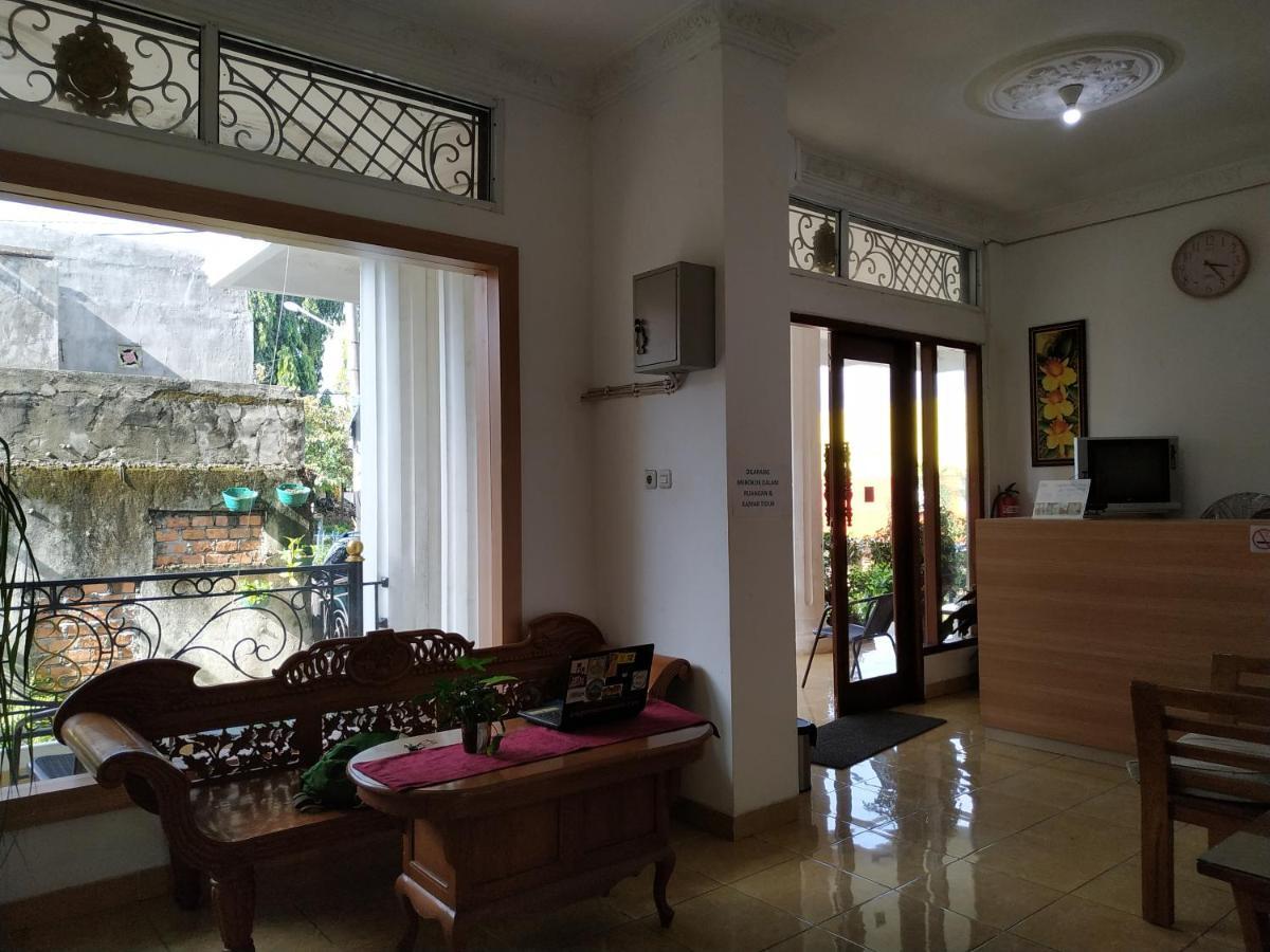 Reddoorz Syariah Near Lahat Station Exterior photo